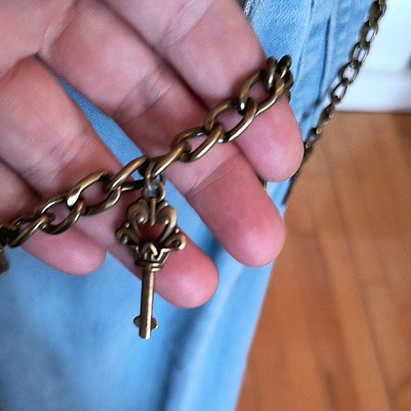 Brass Chain With Key Charms. Versatile. New - Picture 7 of 9